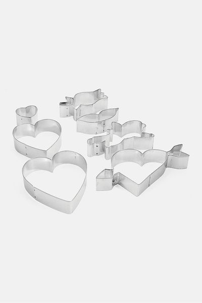 iBiLi 7 Pieces Tinplate Valentines Day Cookie Cutter Set, Silver