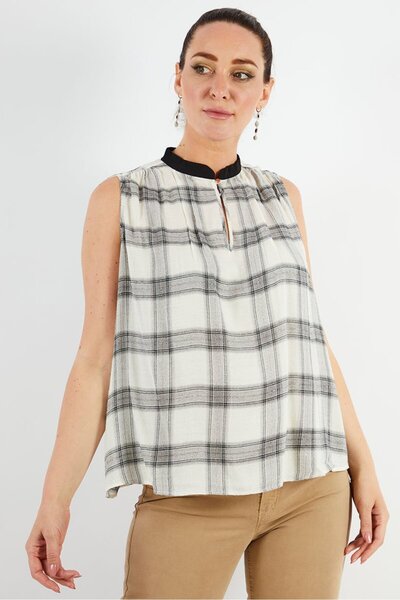 I.CODE Women Keyhole Neck Sleeveless Plaid Top, Off White