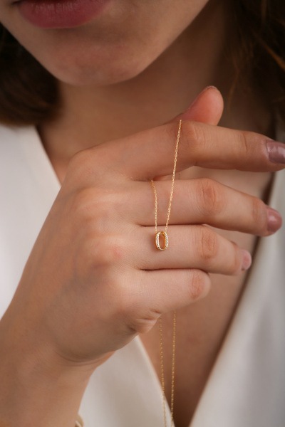 DİAMİNE PIRLANTA 14 Ayar Altın 3 Boyutlu Taşlı O Harf Kolye