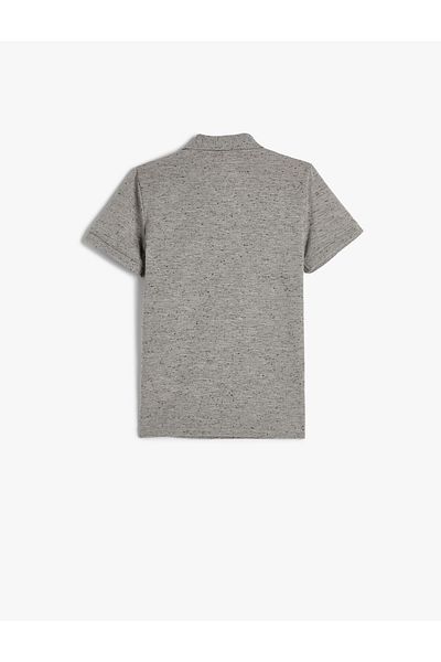 Koton Polo-Shirt mit kurzem Arm und aufgeknöpftem Stickdetail