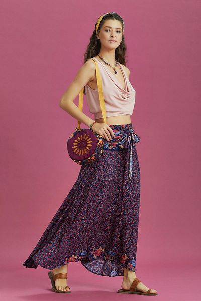 Los banditos Fusta asimetrică cu model floral