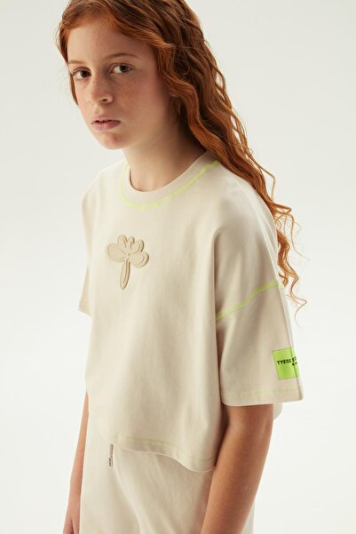 Tyess Bg Store Girl's Beige T-Shirt