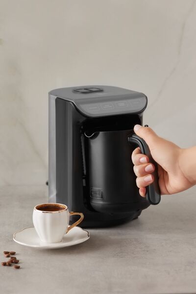 Karaca Hatır Közde Türk Kahvesi ve Türk Kahve Makinesi Space Gray 5 Fincan Kapasiteli Bol Köpüklü