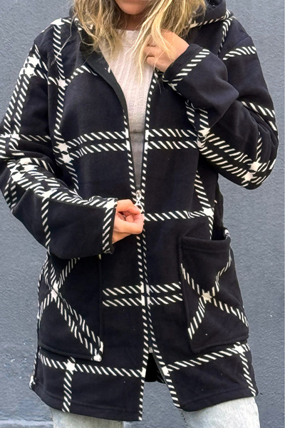 Buklemoda Jachetă fleece cu model în carouri - Mărime mare