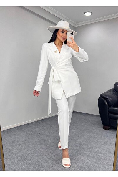 Bella Breeze Women's Brooch Detailed Tie-Up Jacket Pants Suit