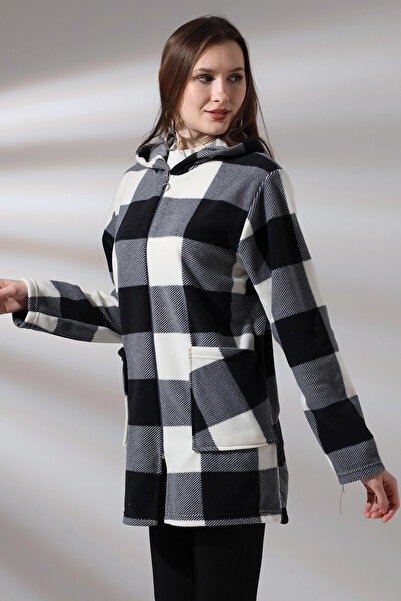 Buklemoda Поларено яке с карирана шарка - голям размер