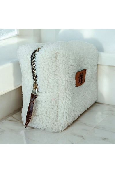 LİFENES Плюшена чантичка за грим Velsoft Lamb