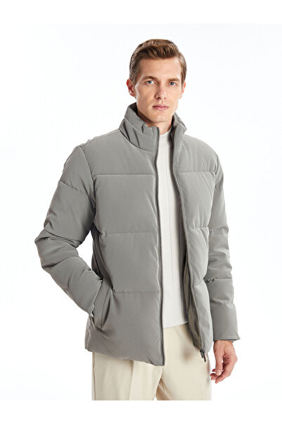 LC Waikiki سترة منتفخة للرجال ذات ياقة واقفة باللون الرمادي القياسي من SOUTHBLUE