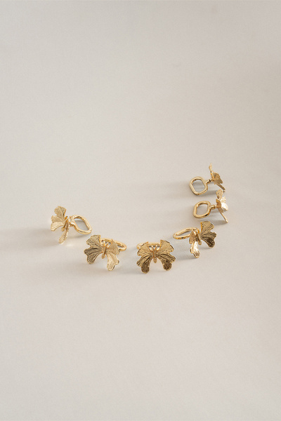 Nazik Home Gold 6-Piece Napkin Holder with Laura Butterfly Detail