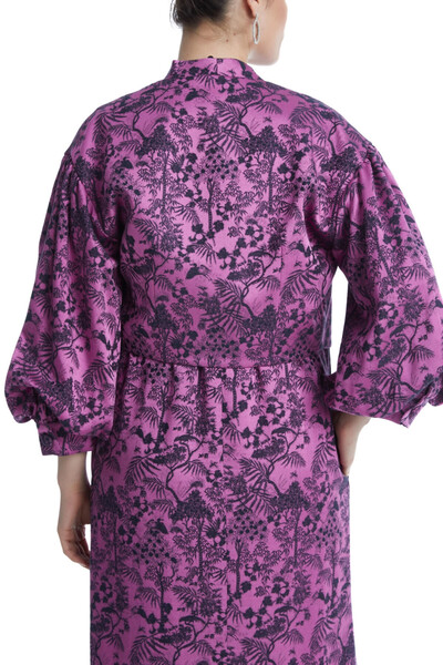 SERPİL Desenli Brokar Kumaş Taş Işlemeli Tüylü Midi Boy Fuşya Ceketli Elbise Takım 38883