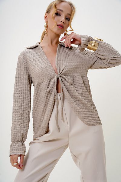 Trend Alaçatı Stili Beige Polo Collar Tied Seersucker Blouse - Alc-X13123