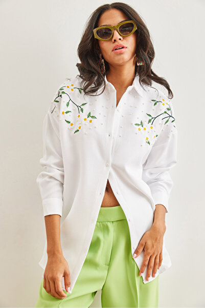 Olalook Kadın Beyaz Nakışlı İncili Yün Efektli Oversize Kışlık Gömlek GML-19001159