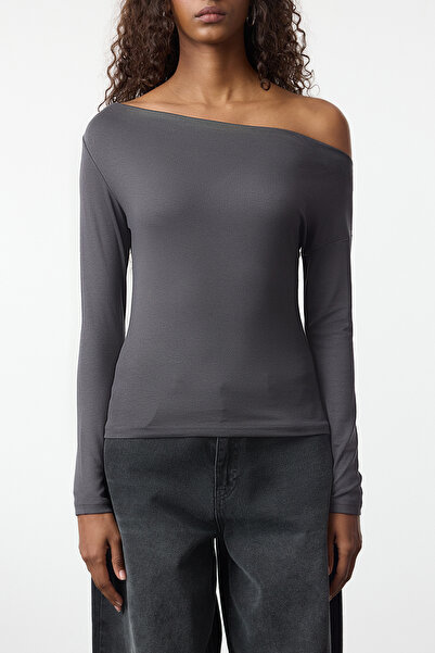 Trendyol Collection Μπλούζα Boat Neck Premium Soft - Ανθρακί, Εφαρμόζεται στο σώμα, TWOAW24BZ00227