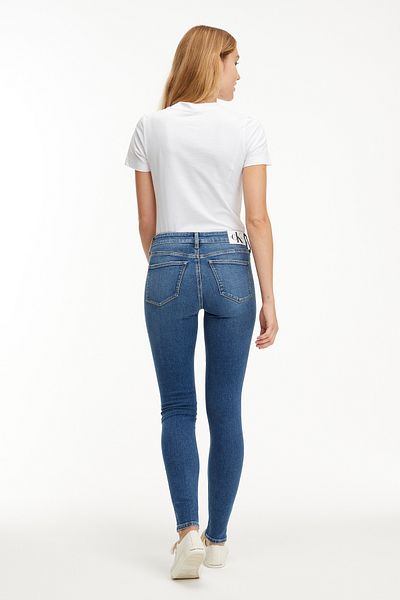 Calvin Klein Stredne vysoké úzke džínsy