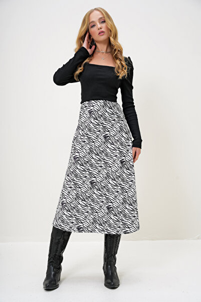 Trend Alaçatı Stili Dámská černobílá saténová sukně v pase se skrytým elastickým vzorem Alc-X13265