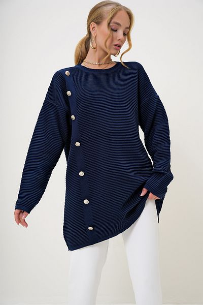 Trend Alaçatı Stili Dámska námornícka modrá Crew Crew Gold Button Detailed Pletený sveter Alc-X12988