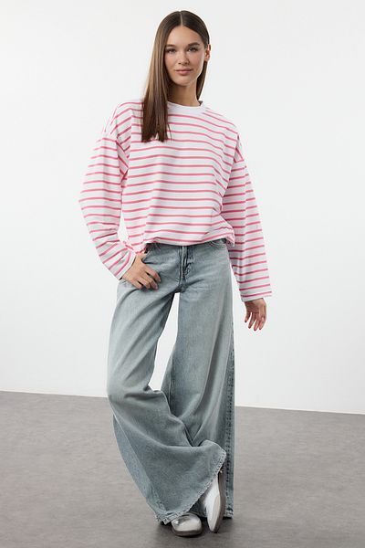 Trendyol Collection Λεπτό πλεκτό φούτερ με ροζ ριγέ λαιμόκοψη - TWOAW23SW00326