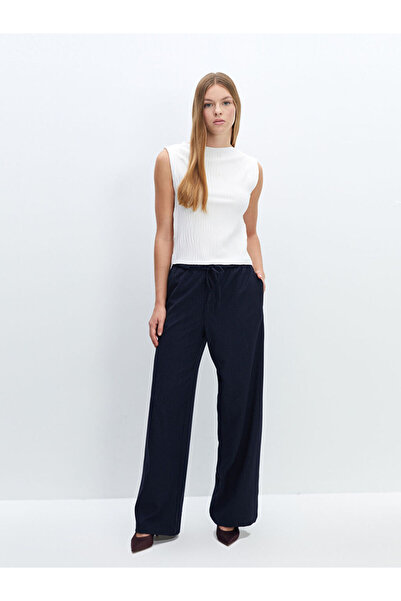 LC Waikiki Ecru Crew Neck Textured Women's Blouse