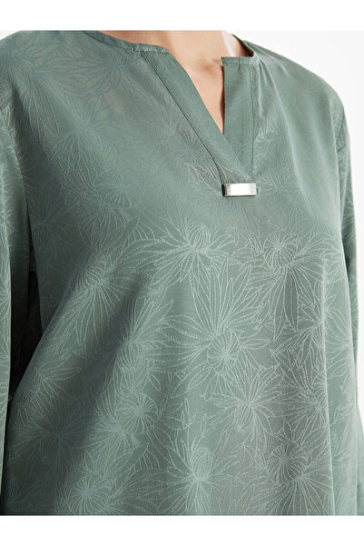 LC Waikiki V Yaka Çiçekli Uzun Kollu Kadın Bluz