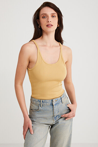 ETHIQUET Lızeth Kadın Slim Fit Dar Kesim Oyuk Yaka Ince Askılı Basic Hardal Atlet