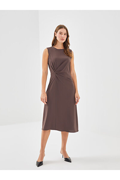 LC Waikiki Γυναικείο φόρεμα με λαιμόκοψη