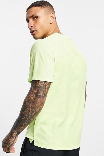 Nike Running Run Division Miler Swoosh Logo T-shirt Κίτρινο αντανακλαστικό ανδρικό μπλουζάκι προπόνησης κίτρινο