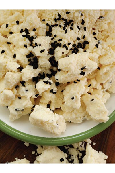 GÜLCAN HANIMIN ÇİFTLİĞİ Şirden Mayalı Çörek Otlu Tulum Peynir 1KG