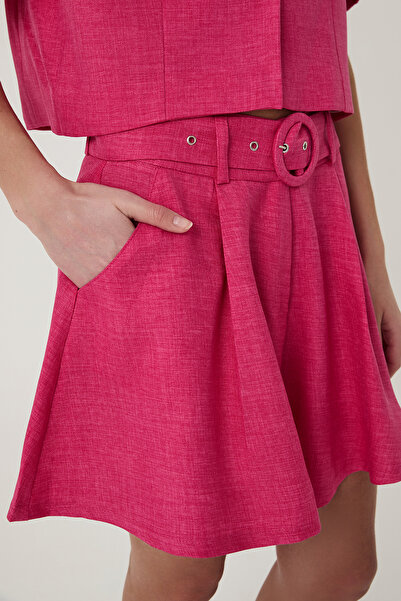 Quzu Kemer Detaylı Mini Şort Pembe