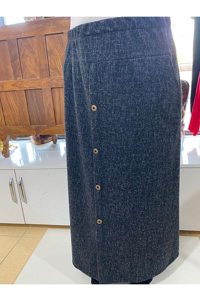 MUTLUDÜNYAM Long Plus Size Skirt with Front Button Detail Pockets