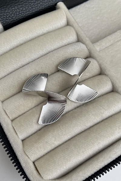 Modex Serrated Plate S Earrings (Size:4 cm)