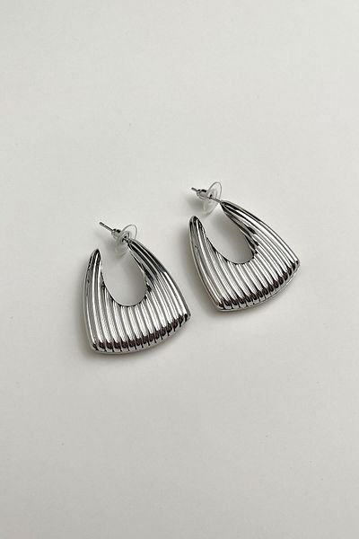 Modex Serrated Rectangular Earrings (Size:3Cm)
