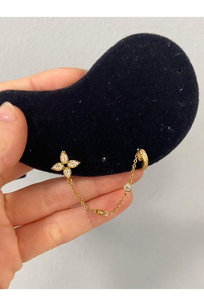Modex Clover Figured Dangle Cartilage Earrings