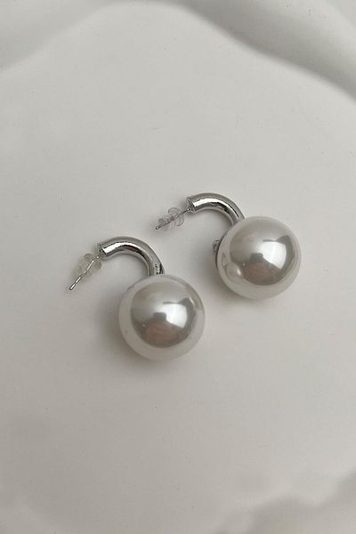 Modex Nail Model Pearl Dangle Earrings