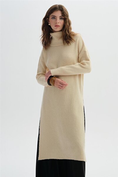 SHERIN Μπεζ μακρύ χιτώνα με σκίσιμο