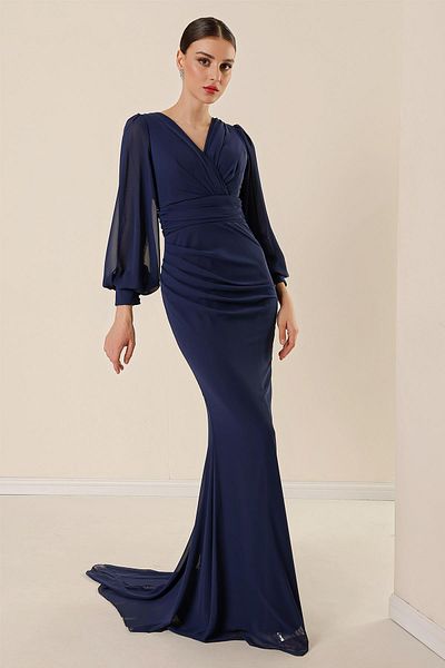 By Saygı Zweireihiges, langes Chiffonkleid mit Kordelzug vorne