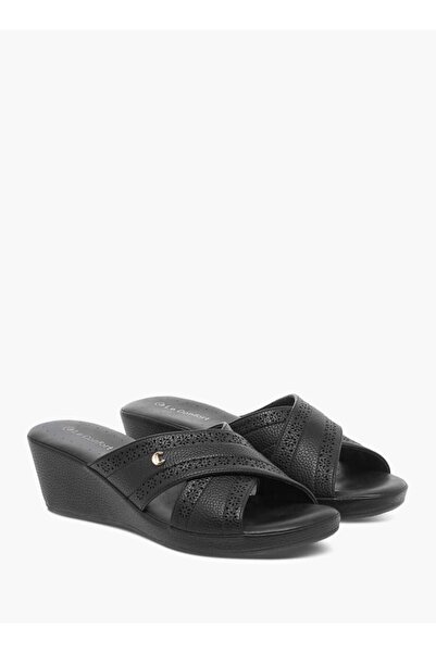 Le Confort صندل سهل الارتداء مقطوع بالليزر