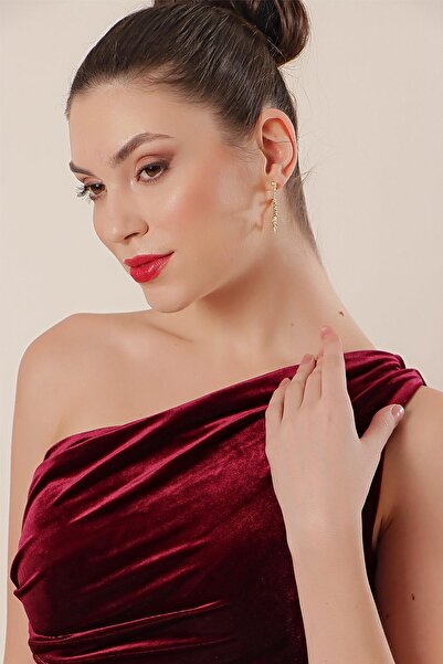 By Saygı Rochie din catifea adunată cu un singur umăr