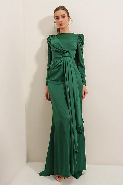 By Saygı Rochie lungă din satin cu mânecă lungă, căptușită cu pliuri în față