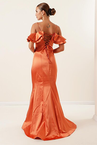 By Saygı Provazový popruh s nízkým rukávem Šněrování vzadu Podšívka Dlouhé saténové šaty