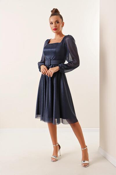 By Saygı Třpytivé šaty s čtvercovým límcem s balónkovým lemováním