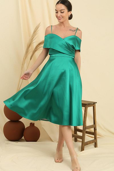 By Saygı Kleid aus Satin mit Seilriemen, gekreuztem Kragen auf der Rückseite, Schnürung, gefütterter Tasche und Draht