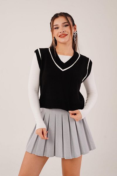 Hipo Trend V-Neck Stripe Black Knitwear Sweater