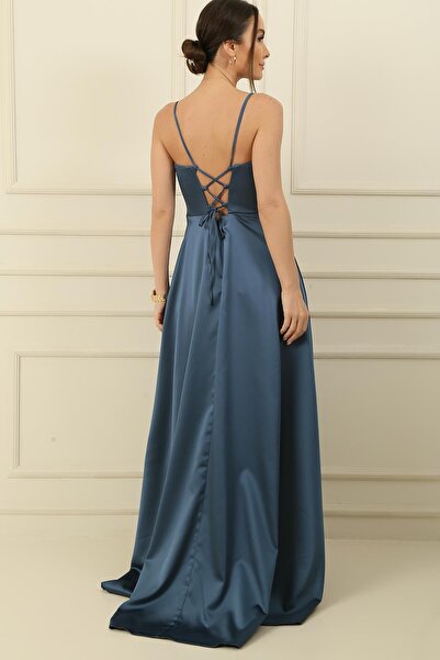 By Saygı Dlouhé saténové šaty s kosticí podšité provazovým popruhem