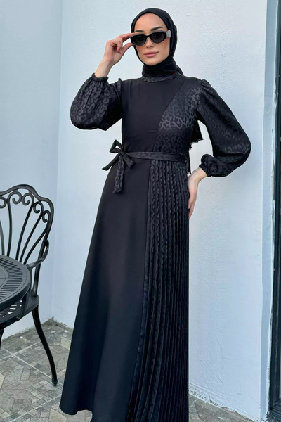 julude Μαύρο γυναικείο φόρεμα με πλισέ χιτζάμπ με λεοπάρ σχέδιο