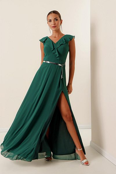 By Saygı Langes Chiffon-Kleid mit Schlitz und Volantkragen und Gürtel