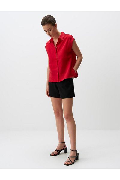 Jimmy Key Red Sleeveless Straight Cut Linen Shirt