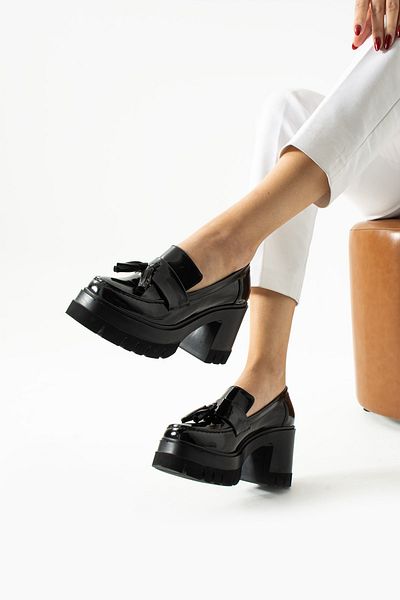 akemens stand Women's Corcık - Heels and Tassels
