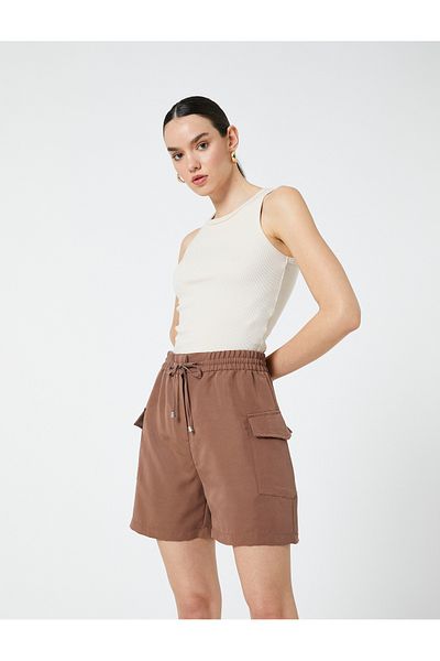Koton Shorts mit Cargotaschen und Taillenschnürung aus Modalmischung