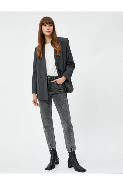 Koton Jeanshose mit normaler Taille, entspannter Schnitt, leichtes schmales Bein – Mom Jean