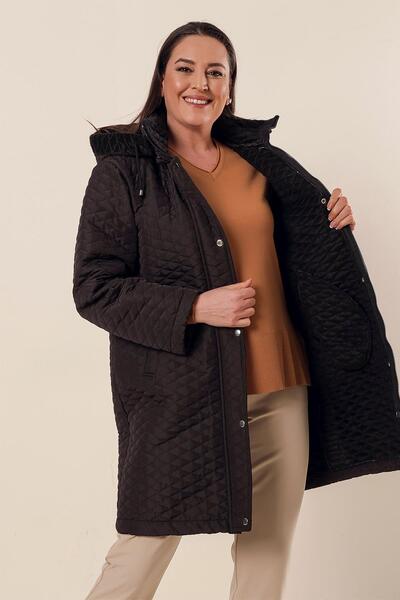 By Saygı Nagy méretű steppelt kabát plüss zsebekkel belül és kapucnival